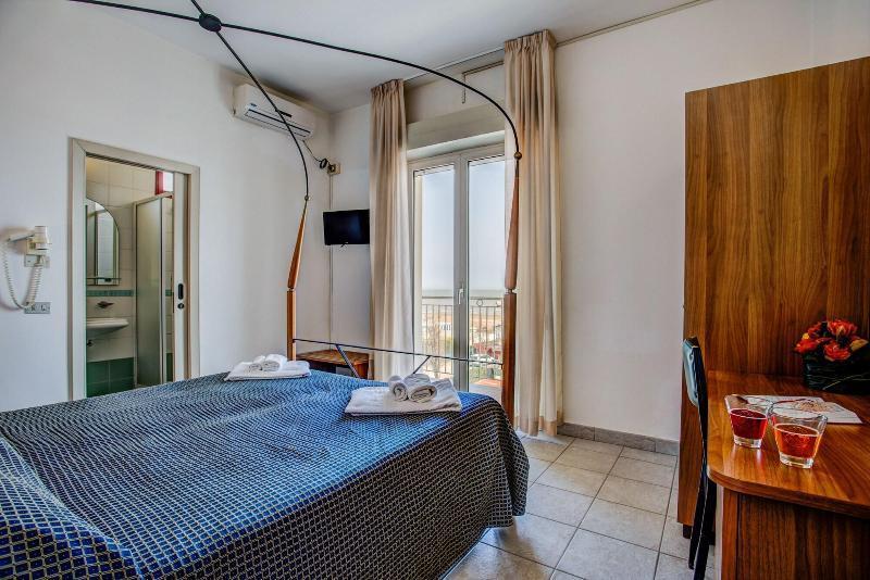 Hotel B&B Nizza Riccione Zewnętrze zdjęcie