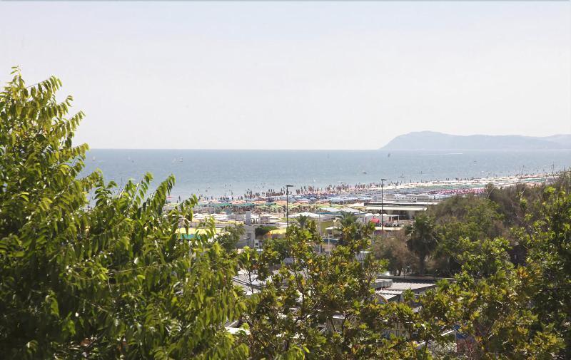 Hotel B&B Nizza Riccione Zewnętrze zdjęcie